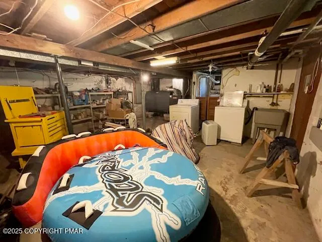 $725,000 | 12 Pine Beach Road, Lakeville, PA 18438