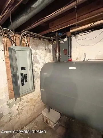 $725,000 | 12 Pine Beach Road, Lakeville, PA 18438