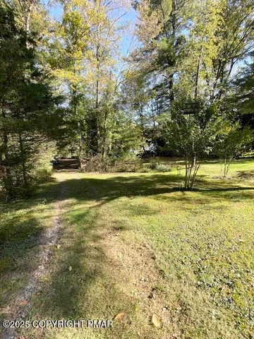 $725,000 | 12 Pine Beach Road, Lakeville, PA 18438