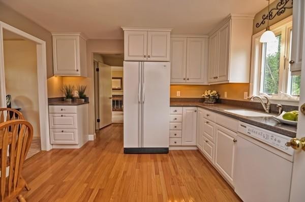 306 Powder Mill Road Concord, MA 01742 - Photo 7 of 30 Gallery Image 7