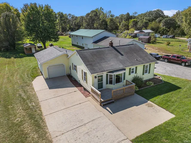 $375,000 | 20202 County Road 19, Goshen, IN 46528