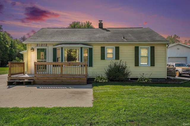 $375,000 | 20202 County Road 19, Goshen, IN 46528