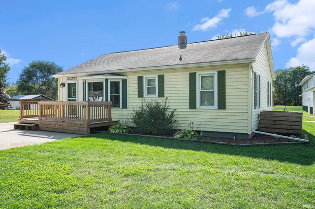 $375,000 | 20202 County Road 19, Goshen, IN 46528