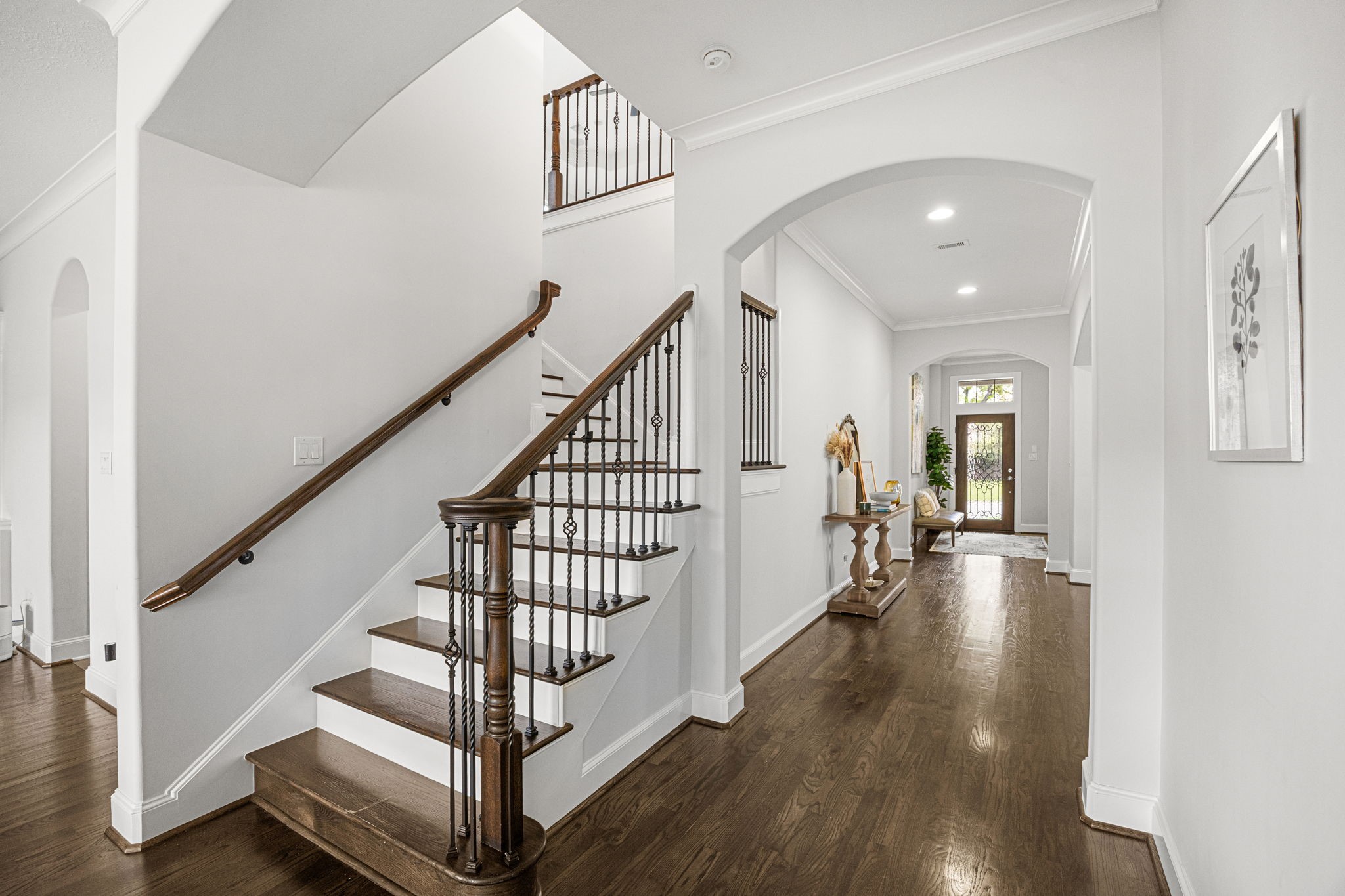 5119 Locust Street Bellaire, TX 77401 - Photo 8 of 47