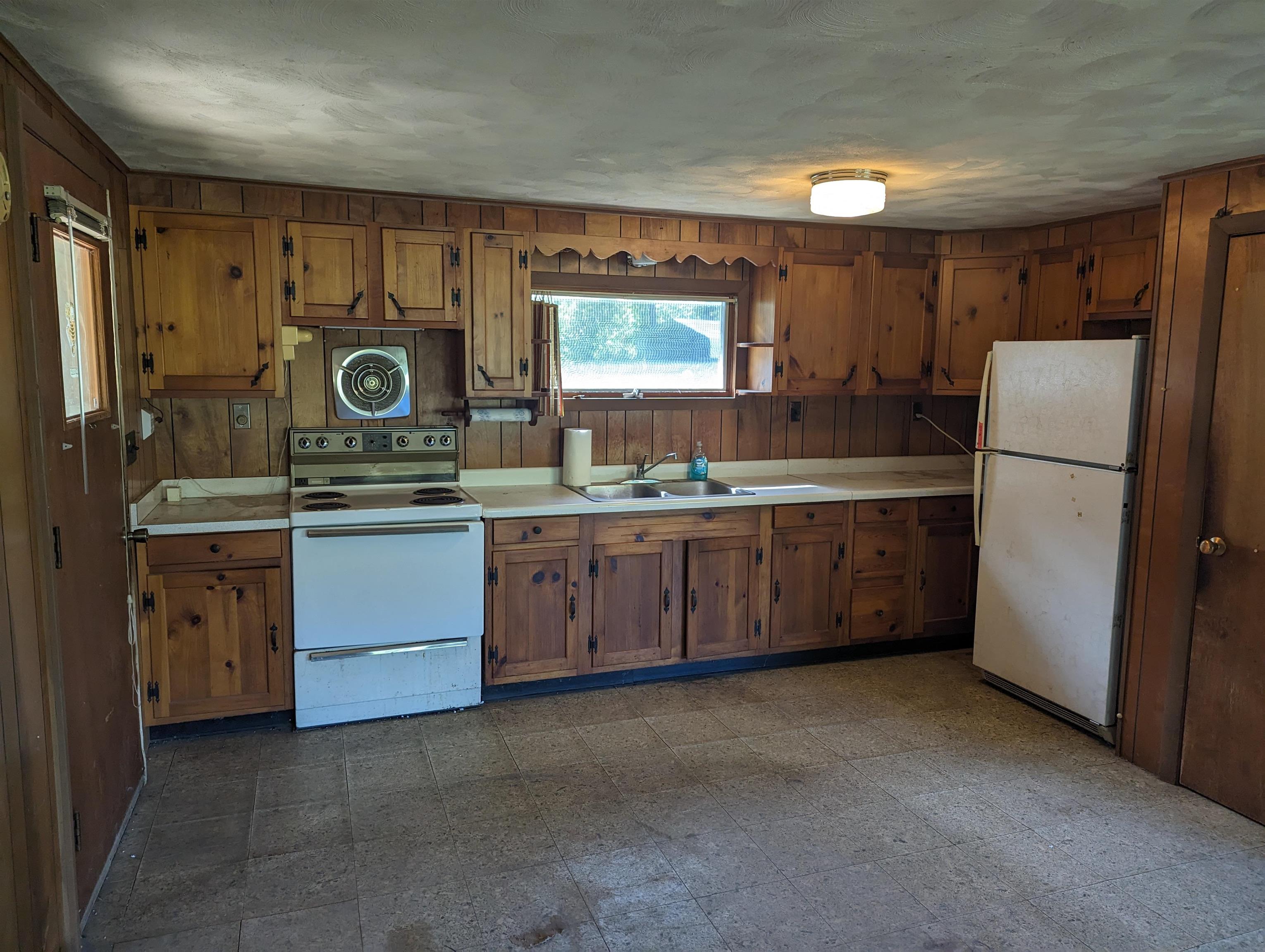 569 Piper Road Weathersfield, VT 05151 - Photo 16 of 21