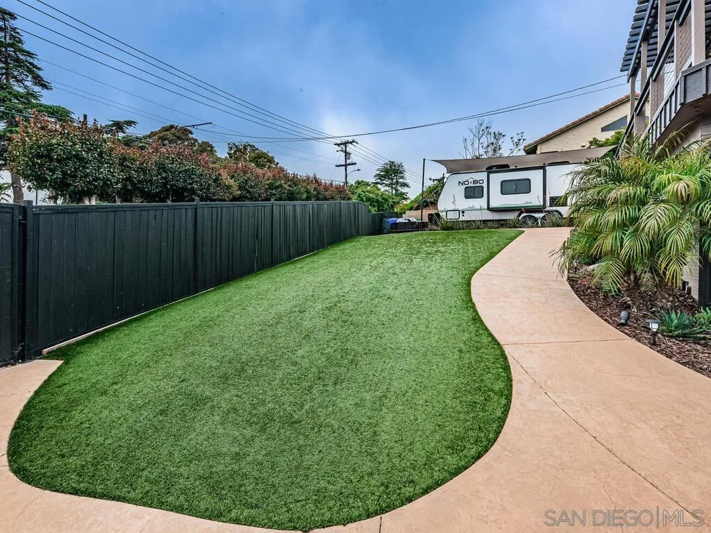 1838 Laurel Road Oceanside, CA 92054 - Photo 29 of 71 a view of a backyard with plants