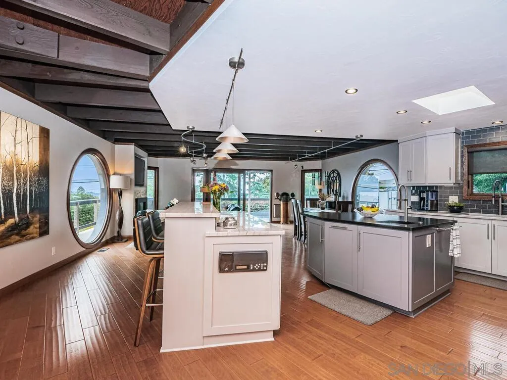 1838 Laurel Road Oceanside, CA 92054 - Photo 9 of 71