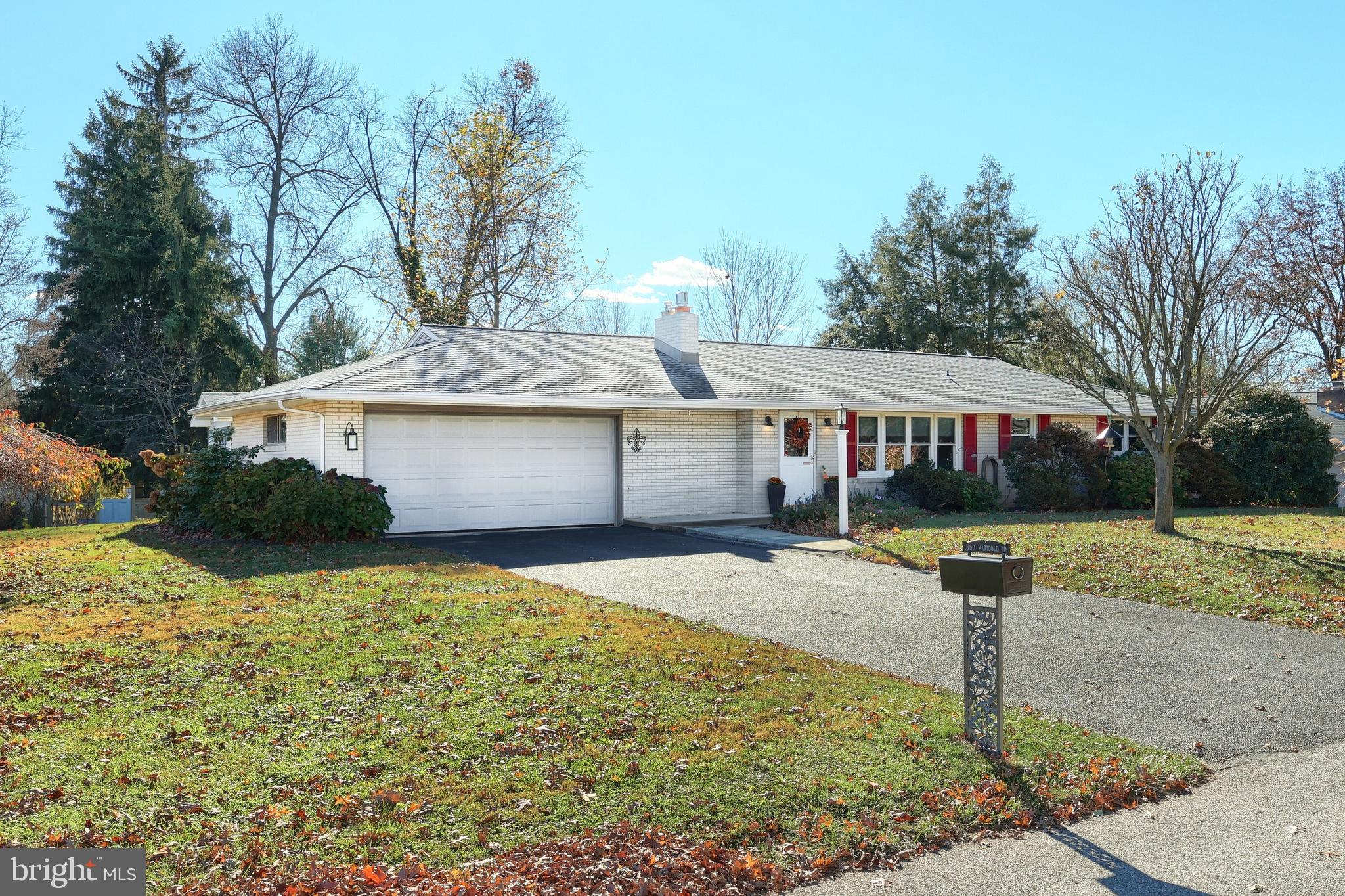 1850 Marigold Road York, PA 17408 - Photo 3 of 34