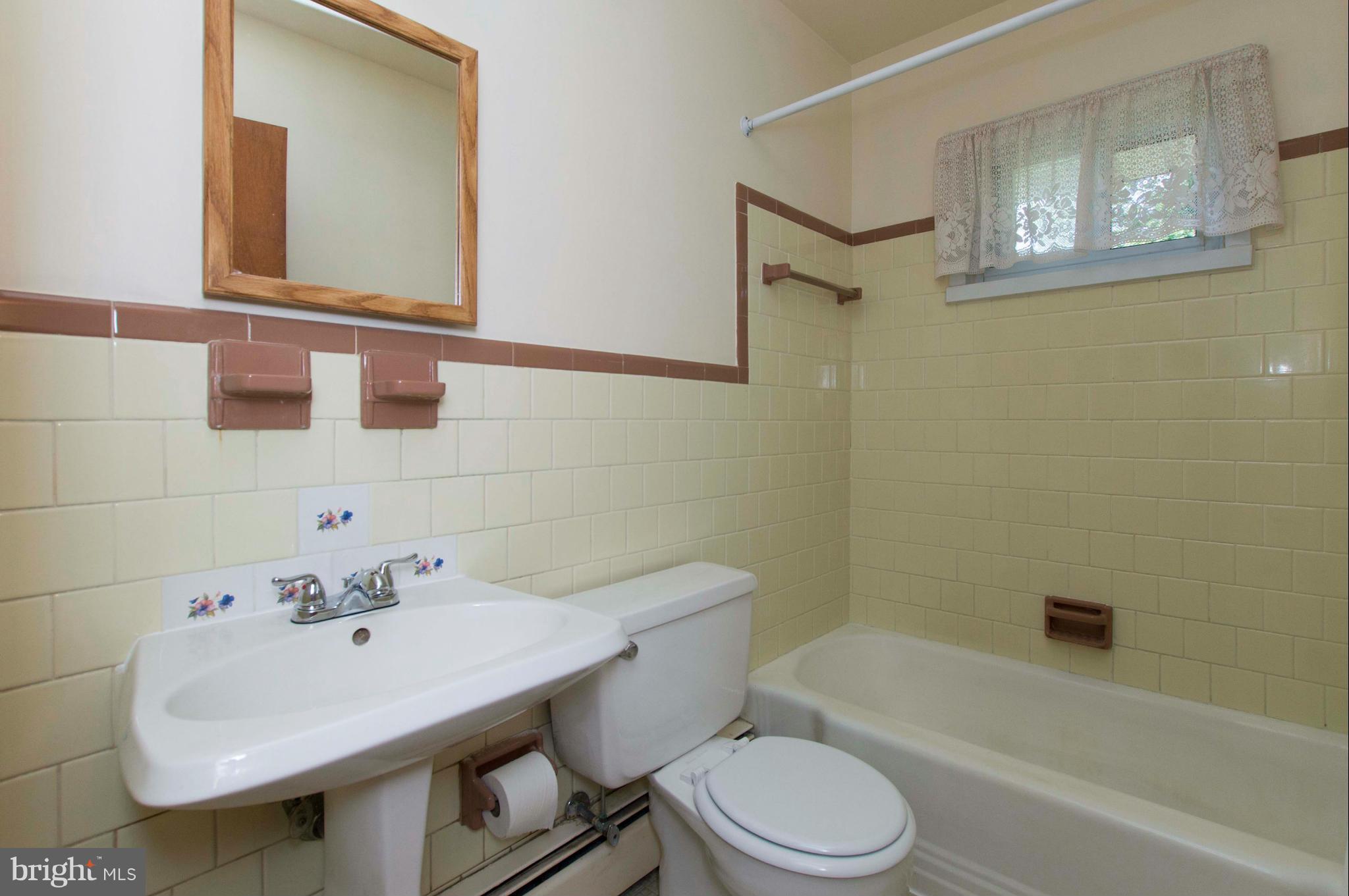 2903 Ashwood Road Fallston, MD 21047 - Photo 17 of 30 a bathroom with a sink toilet and a bathtub