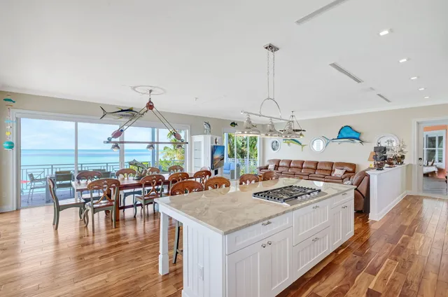 $8,950,000 | 162 Bayview Drive, Islamorada, FL 33036
