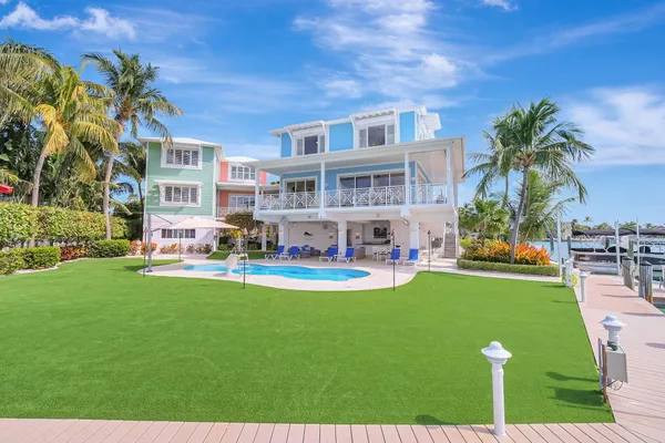 $8,950,000 | 162 Bayview Drive, Islamorada, FL 33036