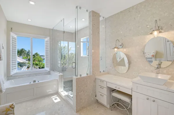 $8,950,000 | 162 Bayview Drive, Islamorada, FL 33036