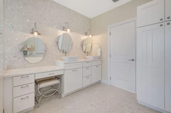 $8,950,000 | 162 Bayview Drive, Islamorada, FL 33036
