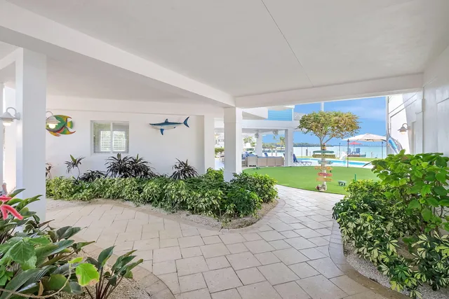 $8,950,000 | 162 Bayview Drive, Islamorada, FL 33036