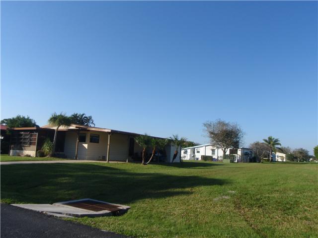 2771 Southwest Monarch Trail Stuart, FL 34997 - Photo 4 of 25 Gallery Image 4
