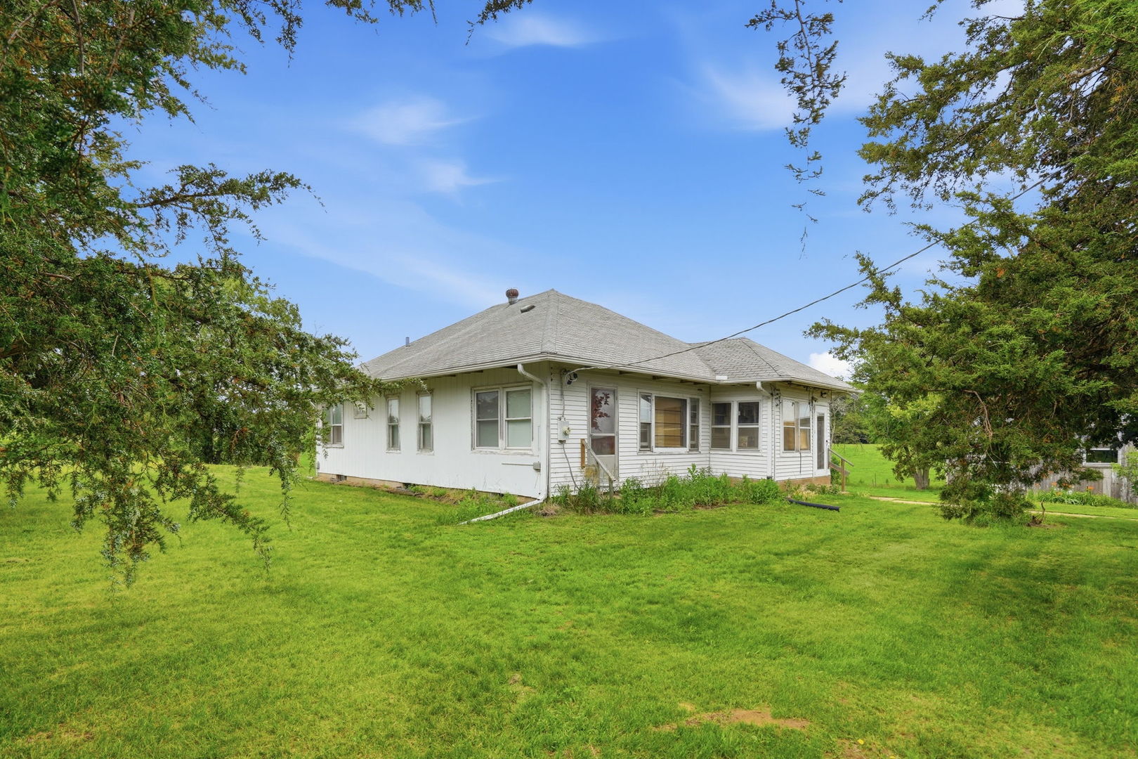 12694 Meredosia Road Albany, IL 61230 - Photo 2 of 24