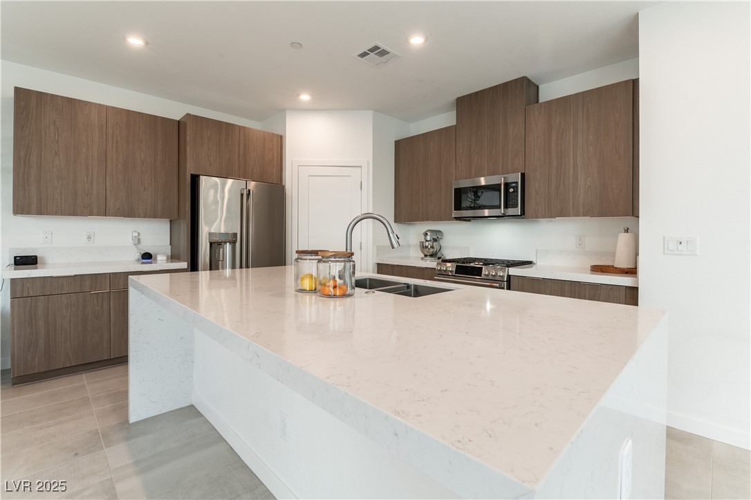 2526 Verdello Street Henderson, NV 89044 - Photo 4 of 15
