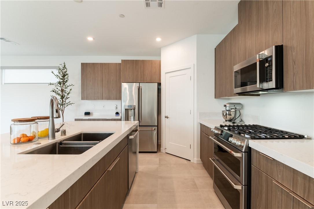 2526 Verdello Street Henderson, NV 89044 - Photo 5 of 15