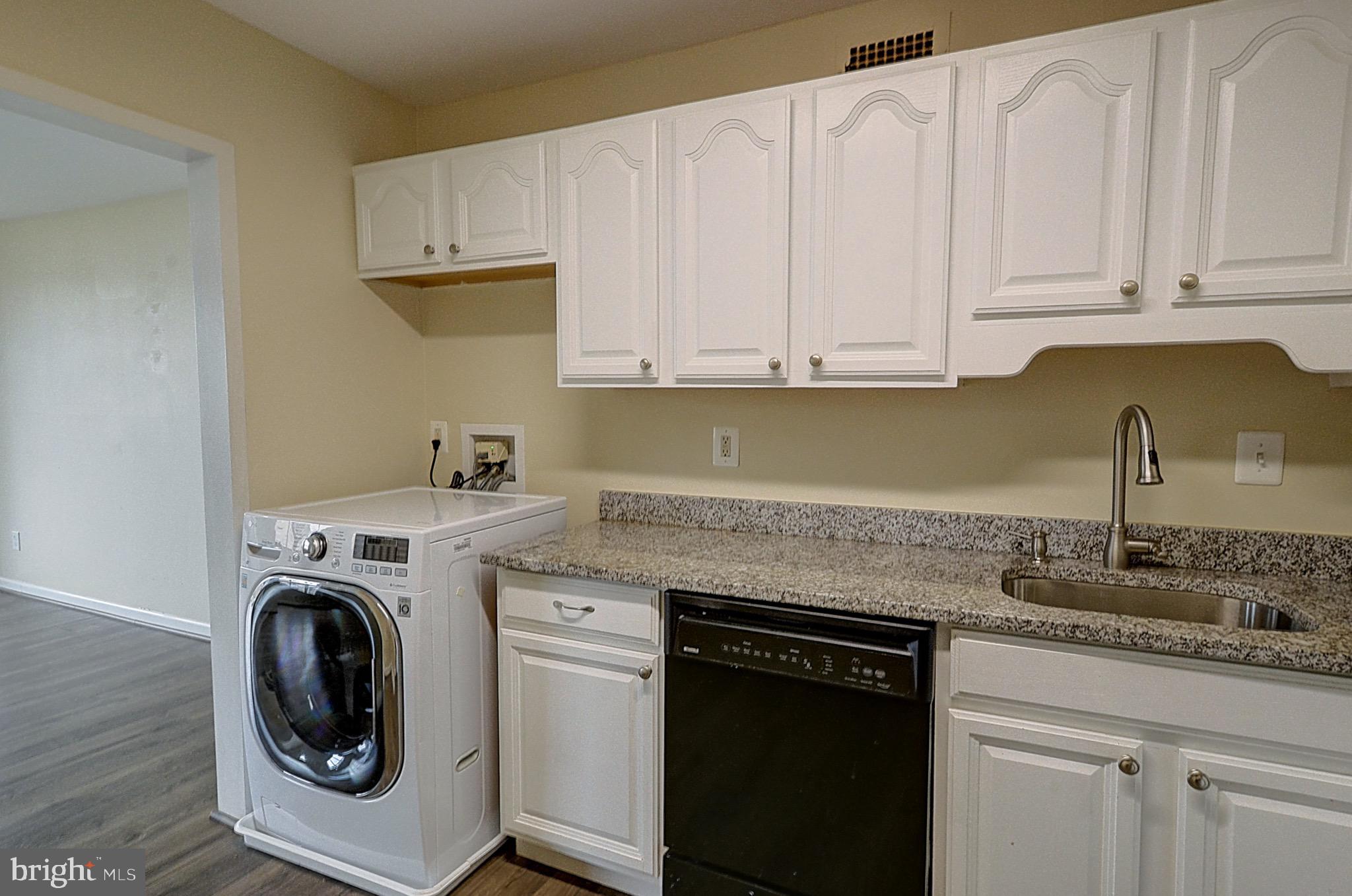 5225 Pooks Hill Road, Unit 1511N Bethesda, MD 20814 - Photo 5 of 33