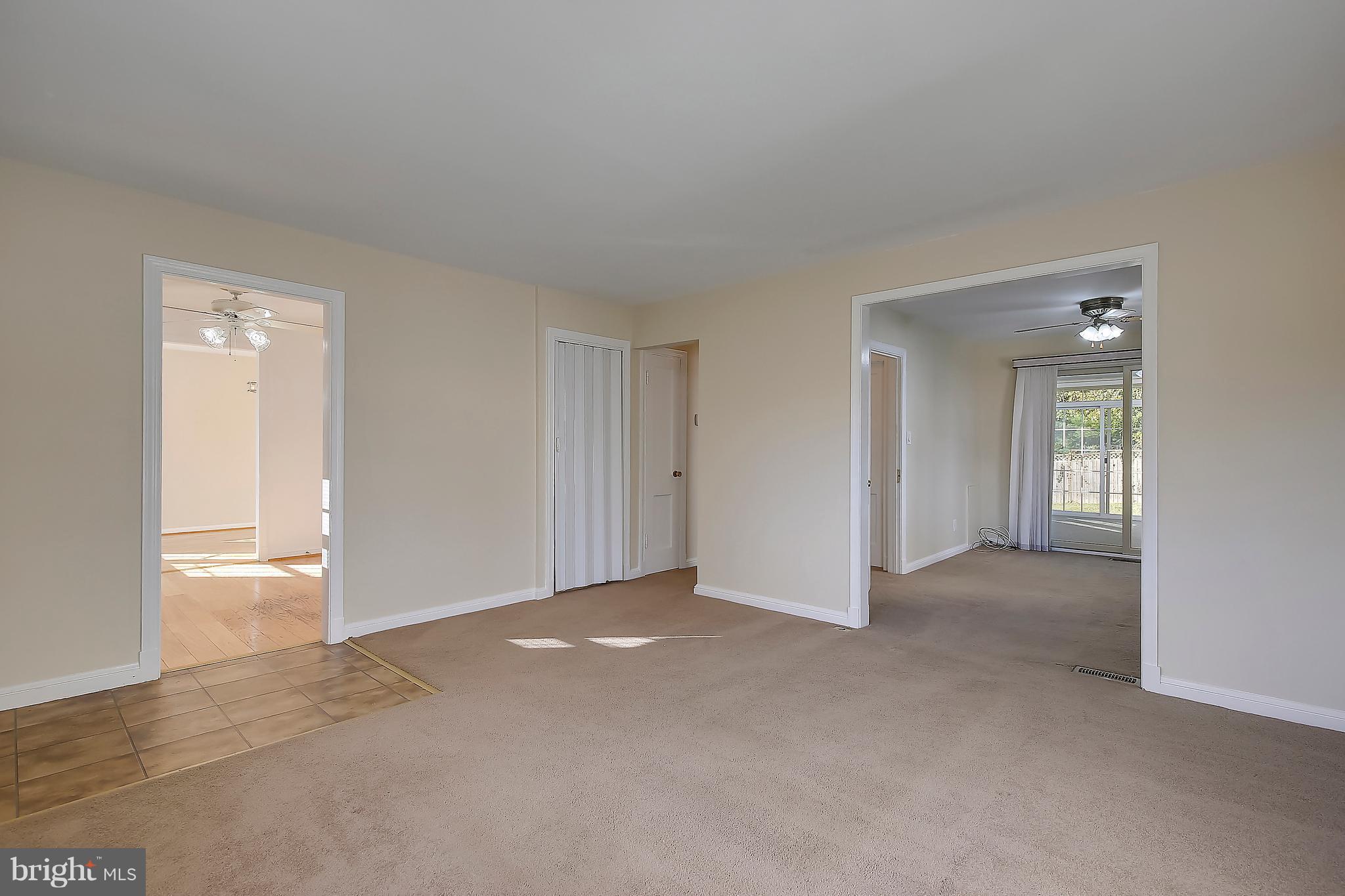 10804 Inwood Avenue Silver Spring, MD 20902 - Photo 6 of 30 Living Room