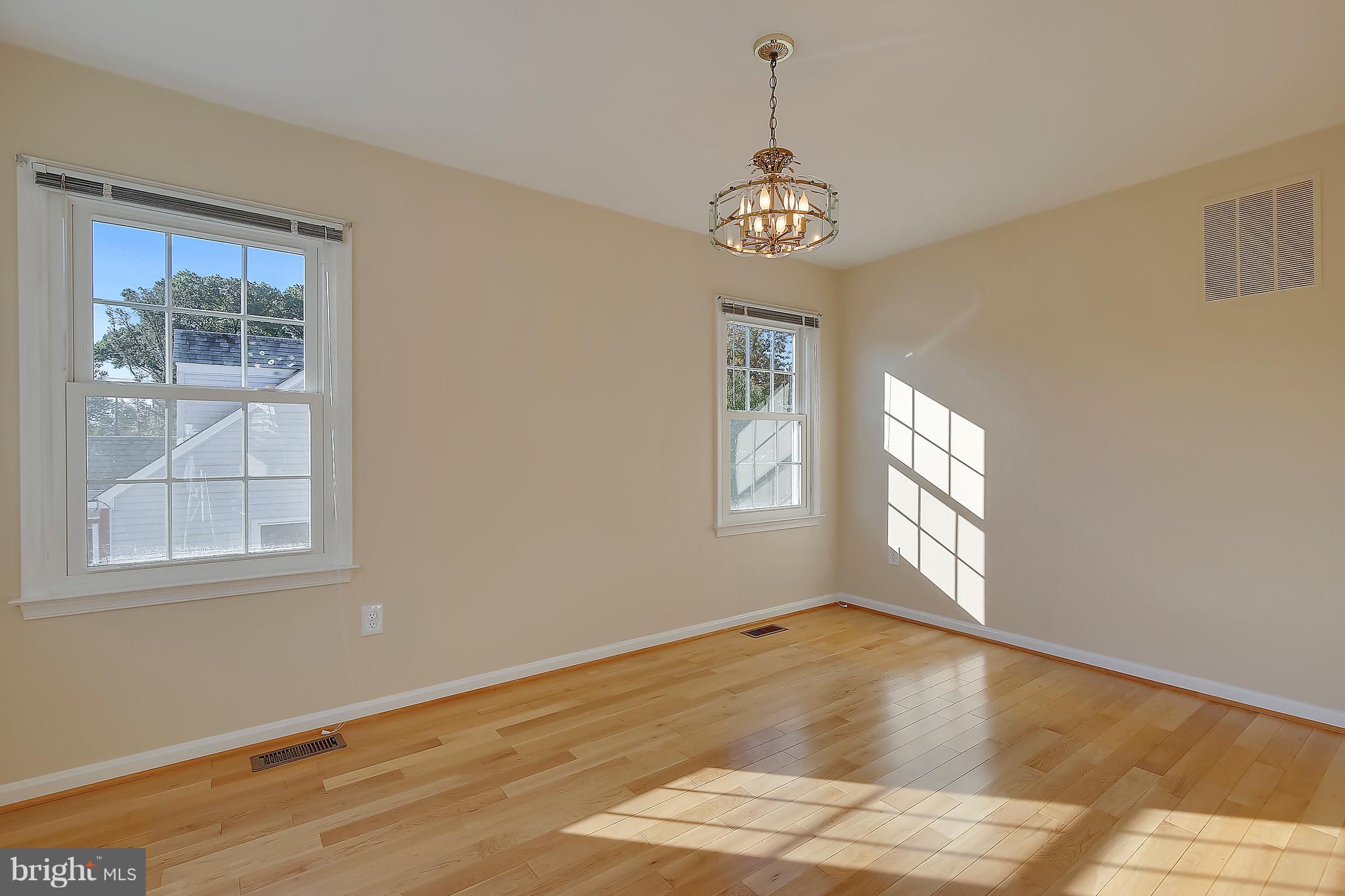 10804 Inwood Avenue Silver Spring, MD 20902 - Photo 7 of 30 Dining Room