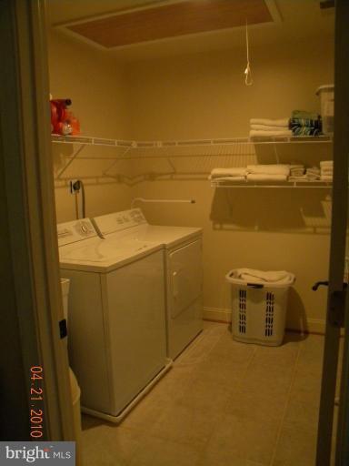 2712 Chain Bridge Road Vienna, VA 22181 - Photo 17 of 30 Laundry Area 1