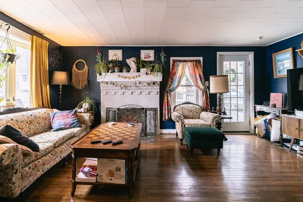 $365,000 | 2 Natural History Drive, Worcester, MA 01605