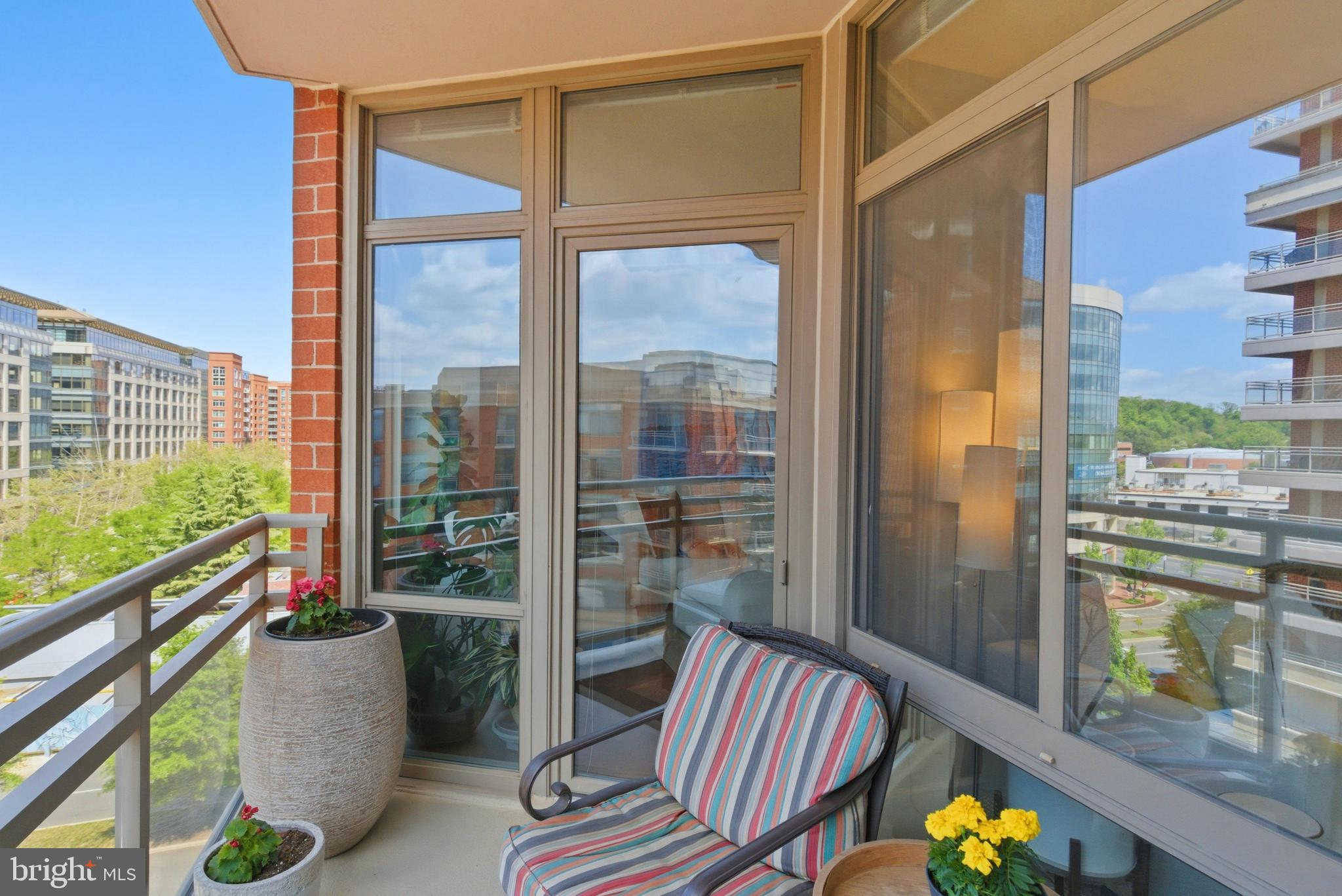3650 South Glebe Road, Unit 642 Arlington, VA 22202 - Photo 24 of 36 Balcony