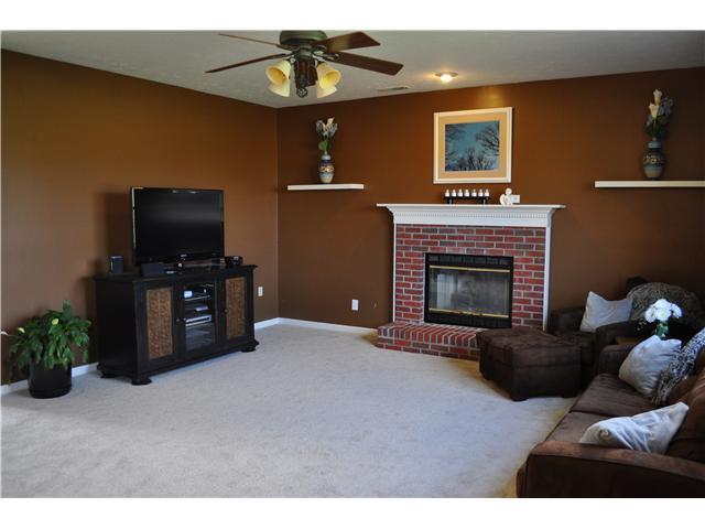 10496 Silver Ridge Circle Fishers, IN 46250 - Photo 2 of 21 Gallery Image 2
