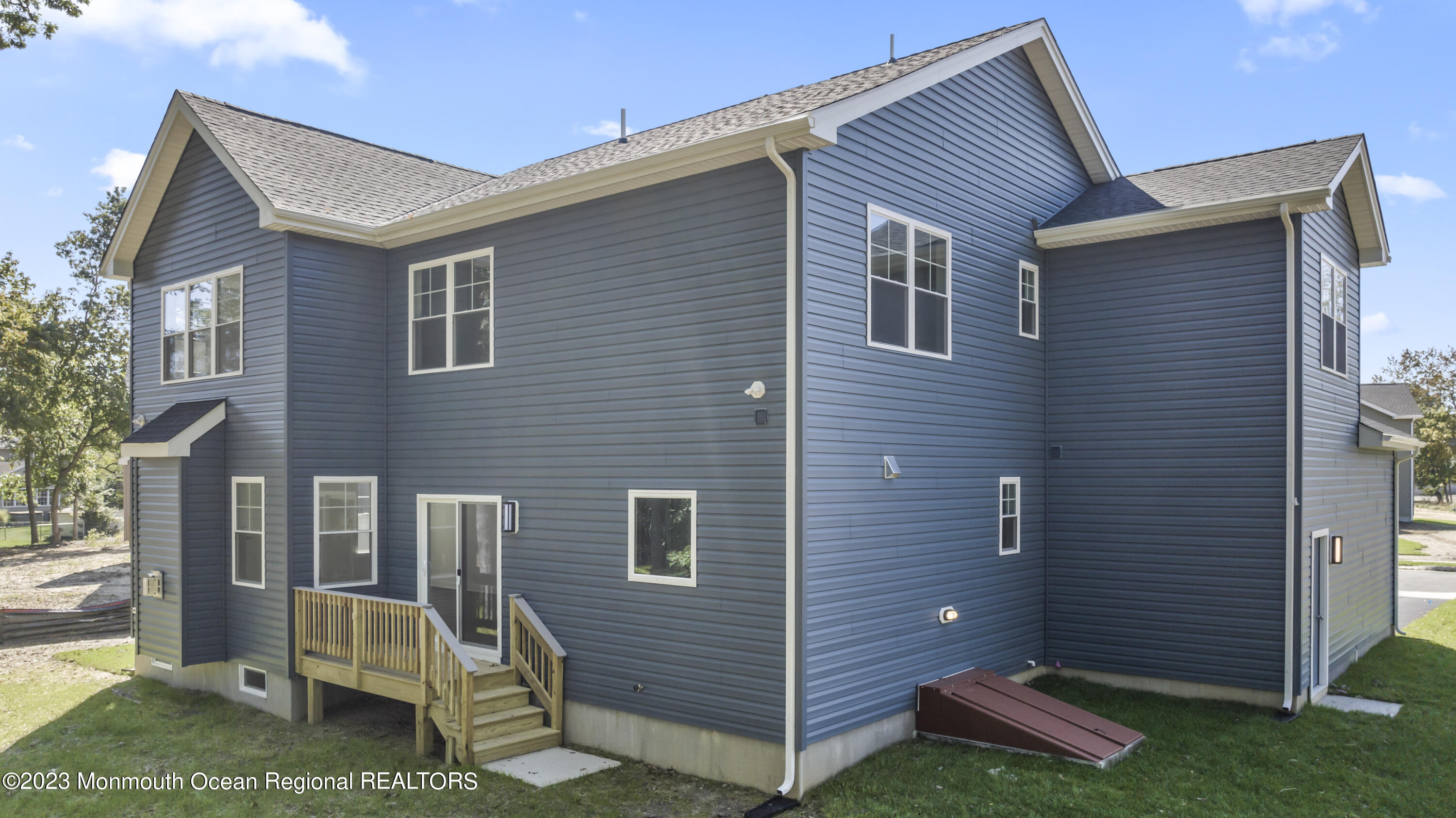 14 Patrick Court Toms River, NJ 08755 - Photo 27 of 30 a backyard of a house with barbeque oven