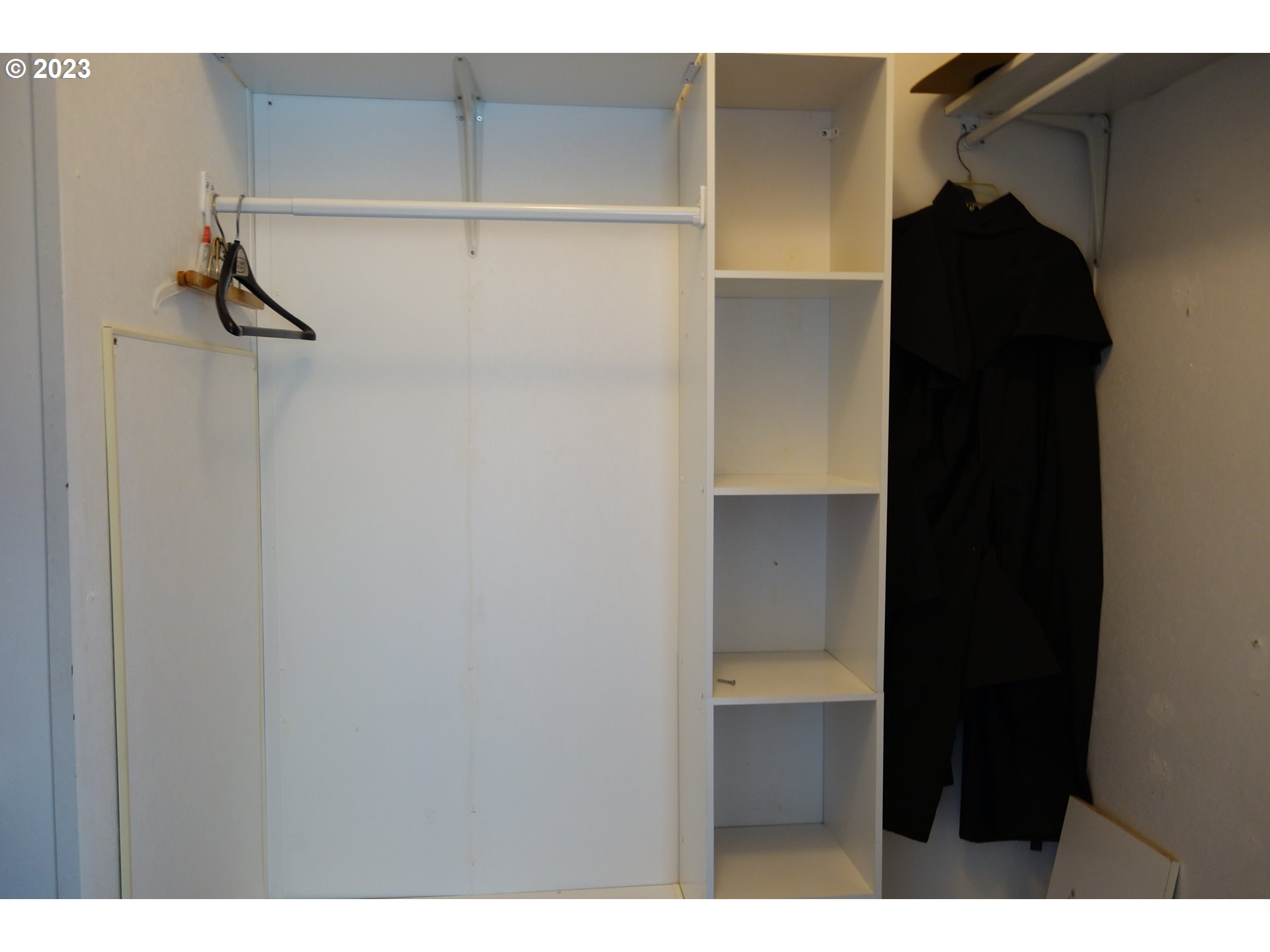 182 Bates Road White Salmon, WA 98672 - Photo 22 of 38 a close view of walk in closet