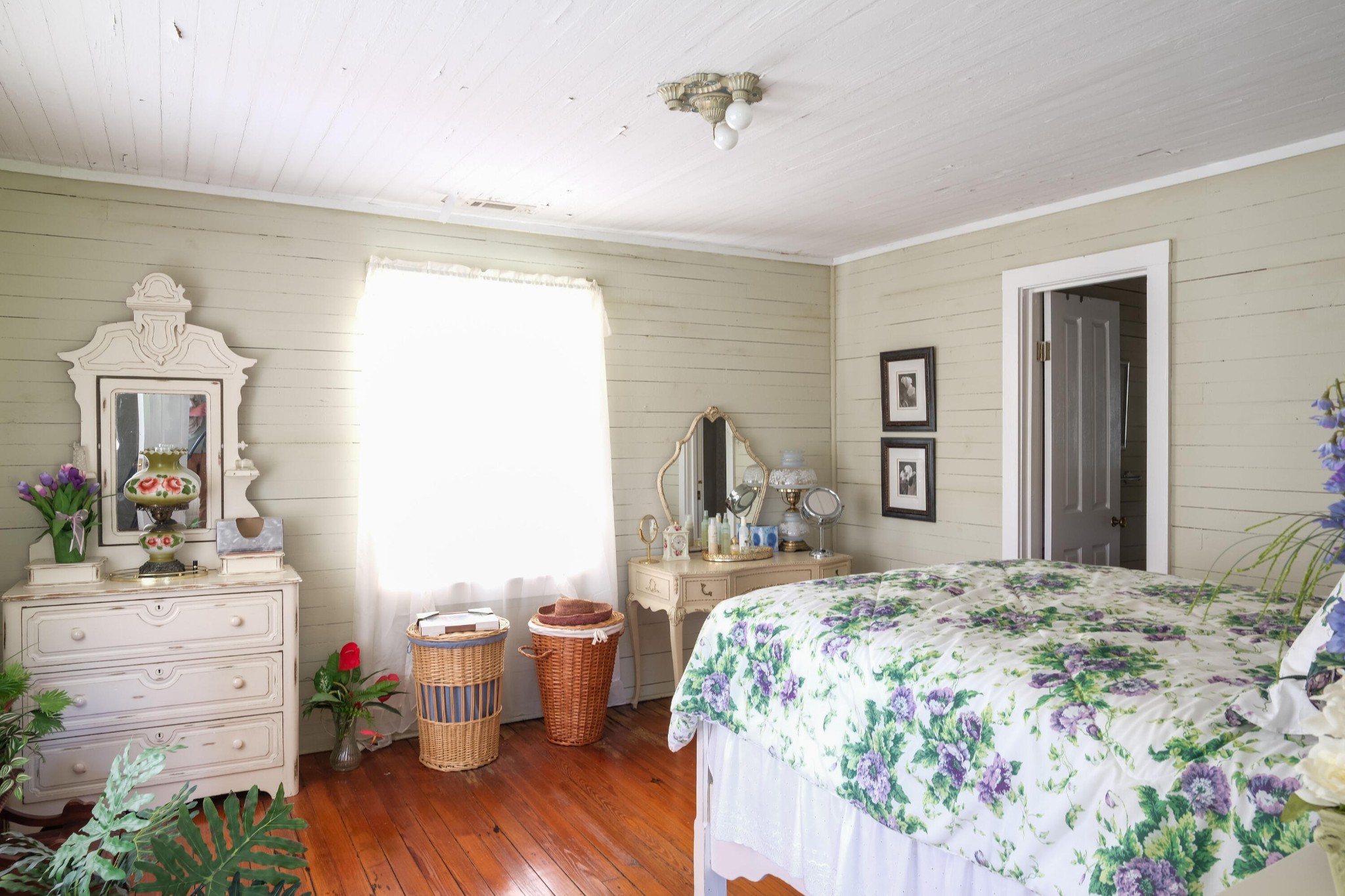 4340 Holland Chattoogaville Road Lyerly, GA 30730 - Photo 34 of 47 a bedroom with a bed and a dresser