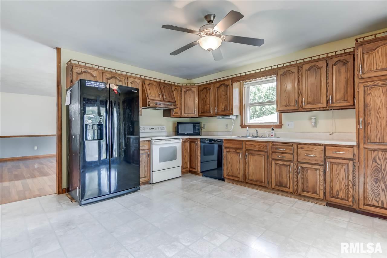 5 Pellinor Drive Rochester, IL 62563 - Photo 8 of 36 Gallery Image 8