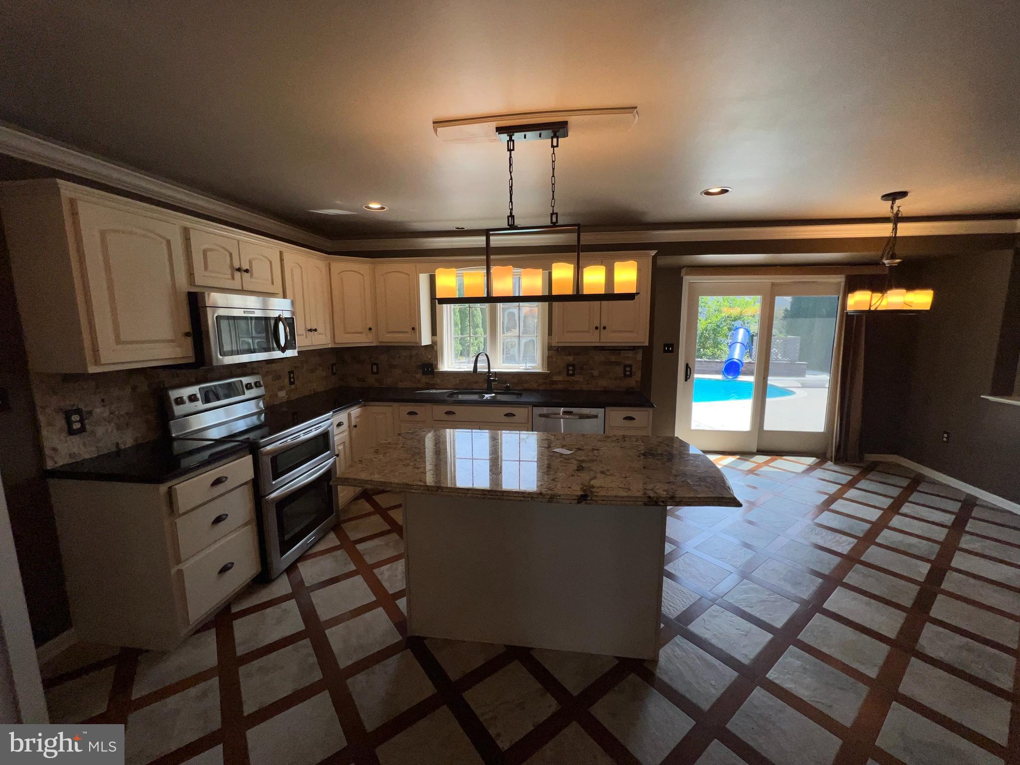10 Crimson Lane Lititz, PA 17543 - Photo 12 of 35 Gallery Image 12