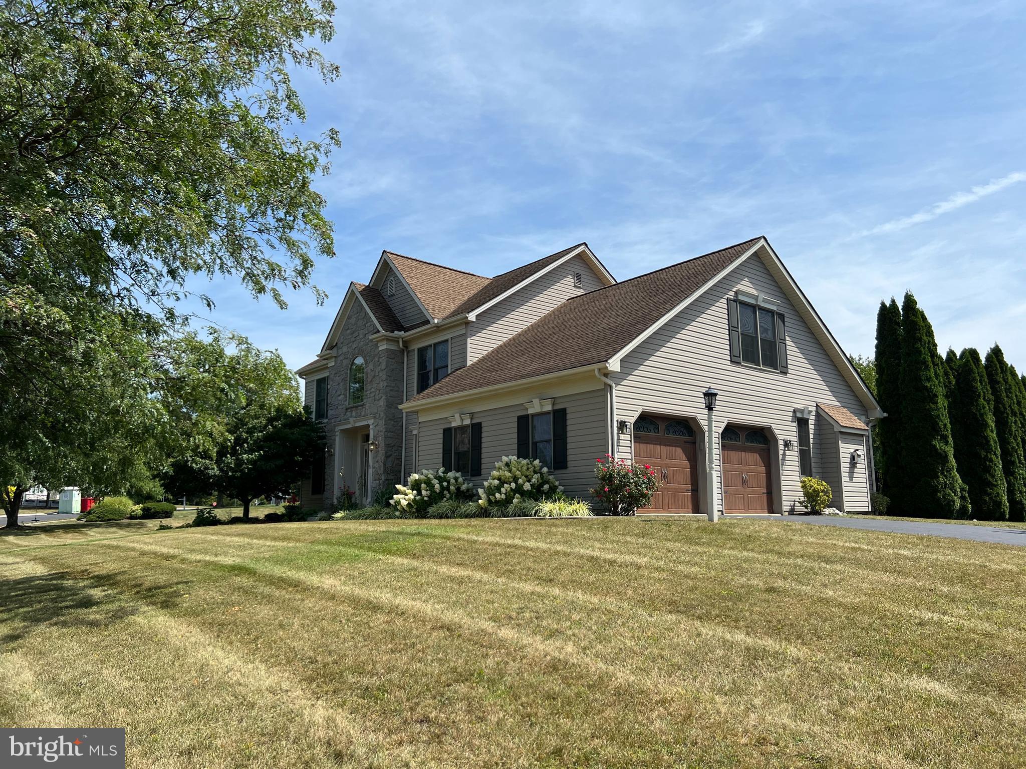 10 Crimson Lane Lititz, PA 17543 - Photo 3 of 35 Gallery Image 3
