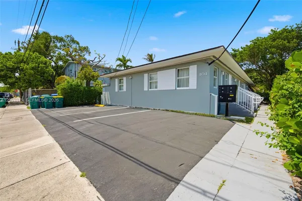 $1,750 | 101 Northwest 74th Street, Unit 3, Miami, FL 33150