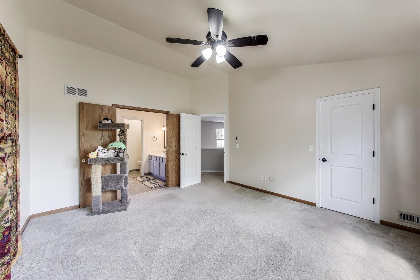1831 West Rookery Circle Round Lake, IL 60073 - Photo 20 of 49 Gallery Image 20