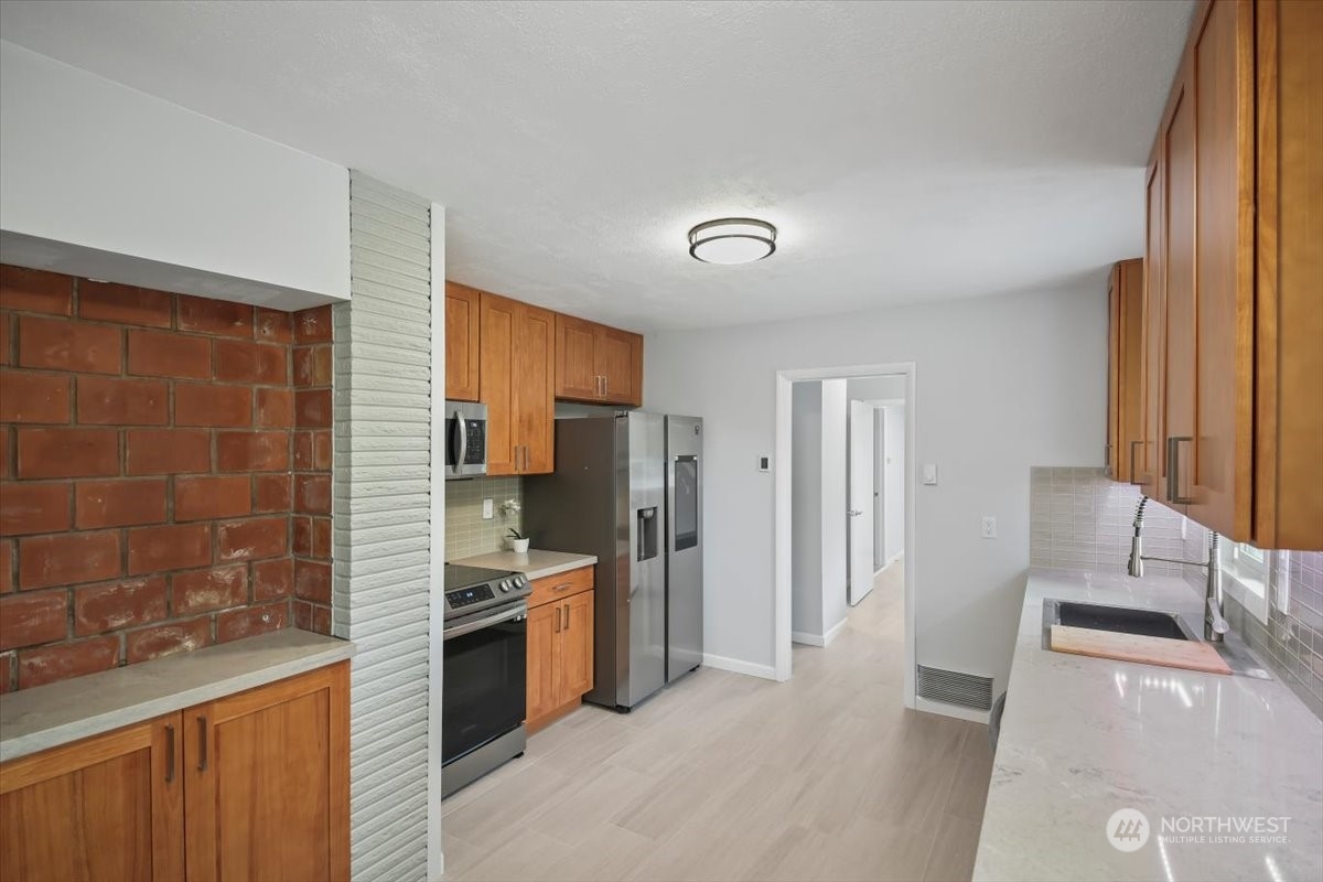 4081 Southeast Horstman Road Port Orchard, WA 98366 - Photo 12 of 39 Gallery Image 12