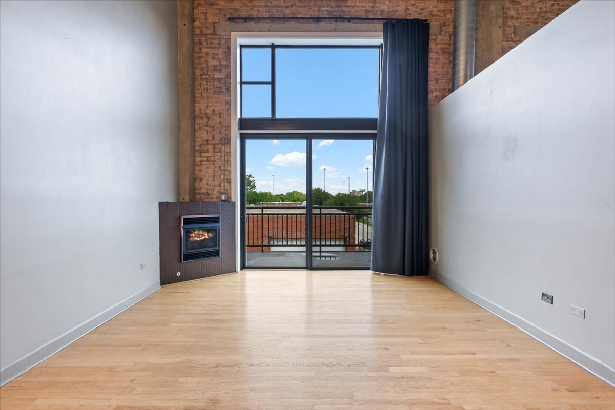 2545 South Dearborn Street, Unit 331 Chicago, IL 60616 - Photo 5 of 33