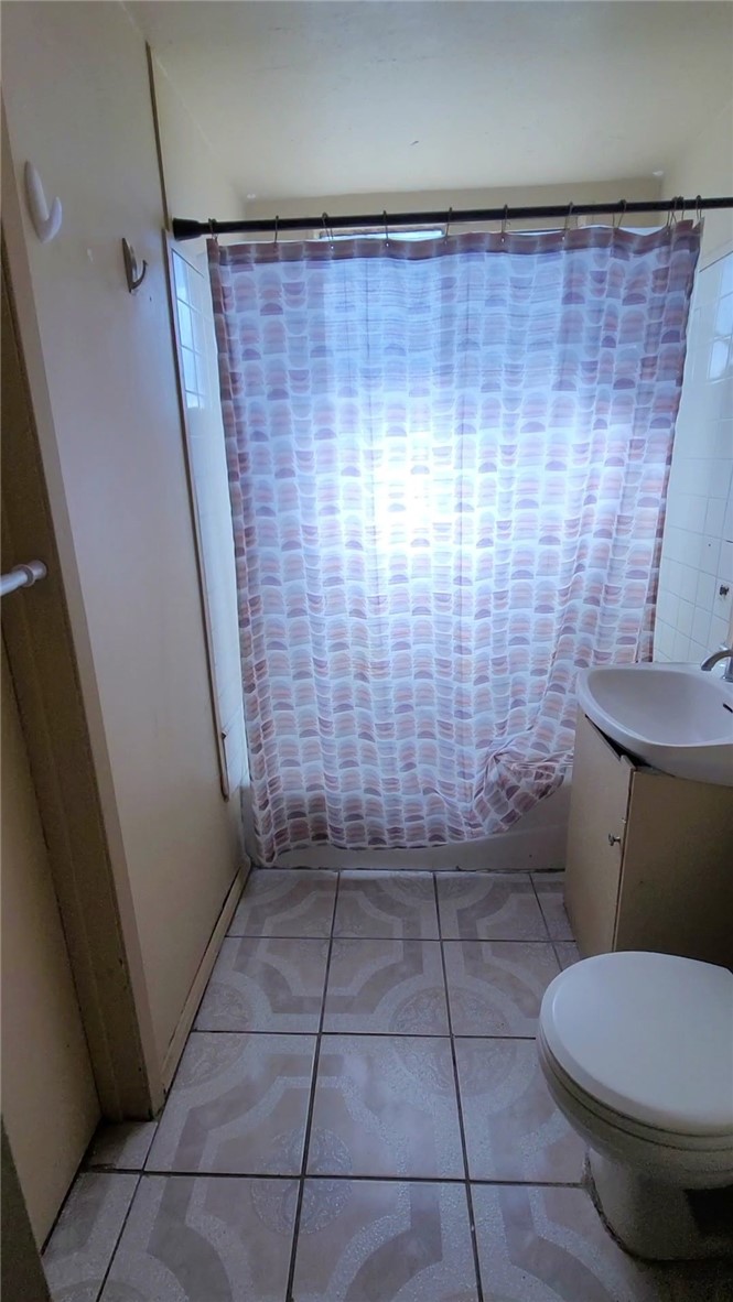 1608 Alviso Street Simi Valley, CA 93065 - Photo 12 of 25