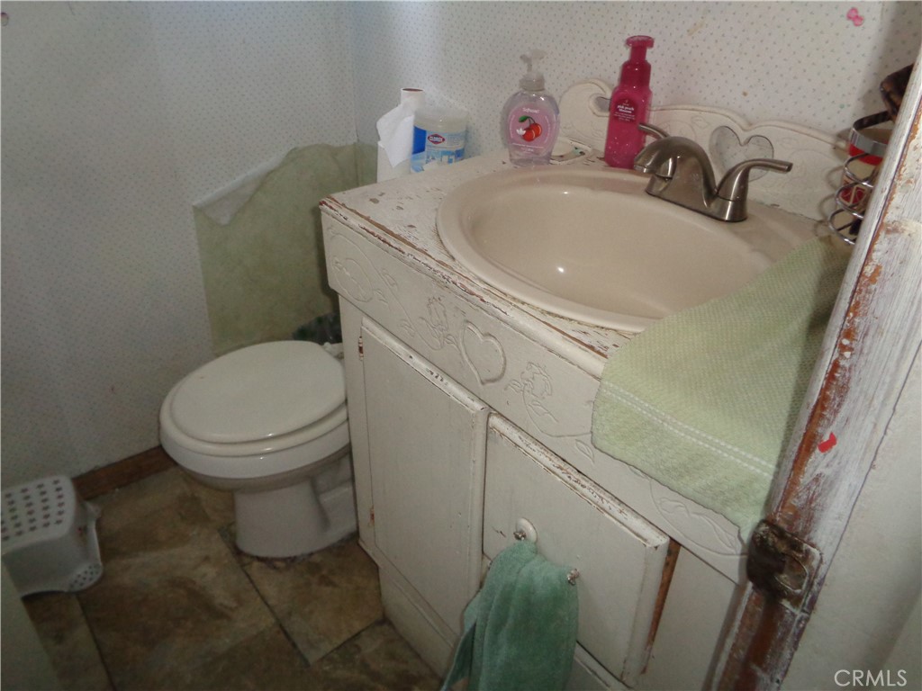 1608 Alviso Street Simi Valley, CA 93065 - Photo 6 of 25