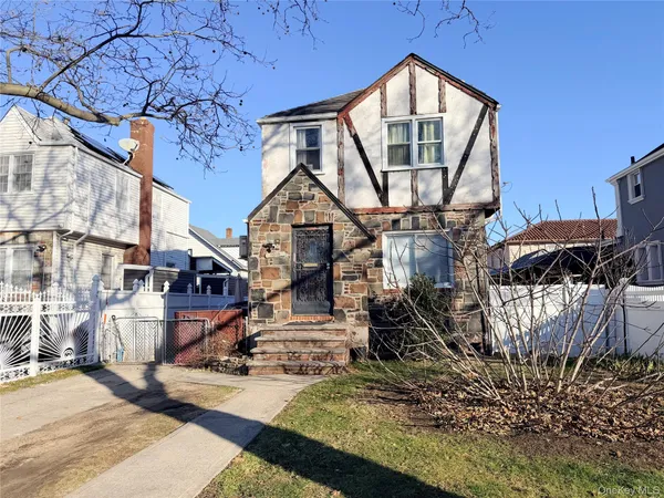 $650,000 | 13309 Van Wyck Expressway | South Jamaica