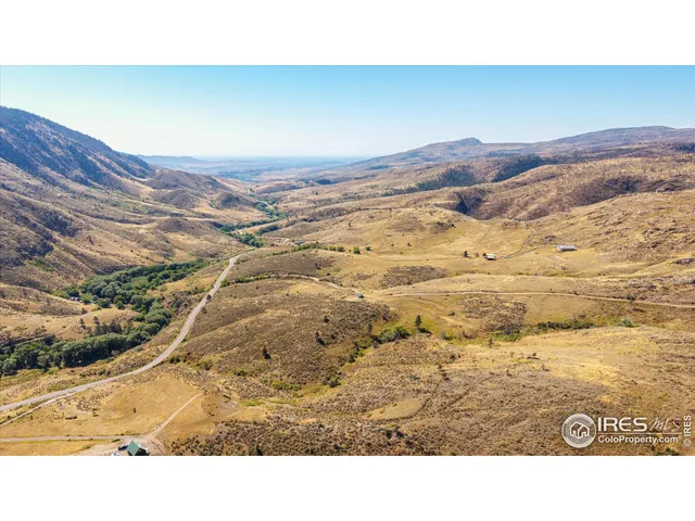 a view of a yard with an ocean