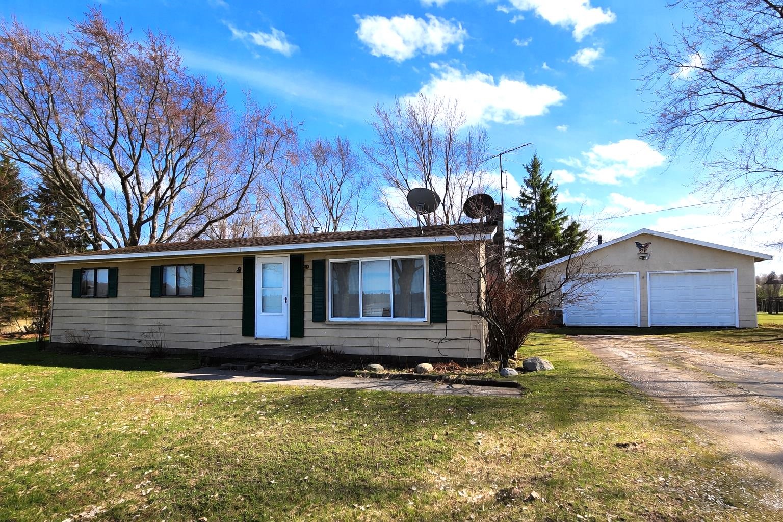 5232 Brackett Road Williamsburg, MI 49690 - Photo 1 of 22