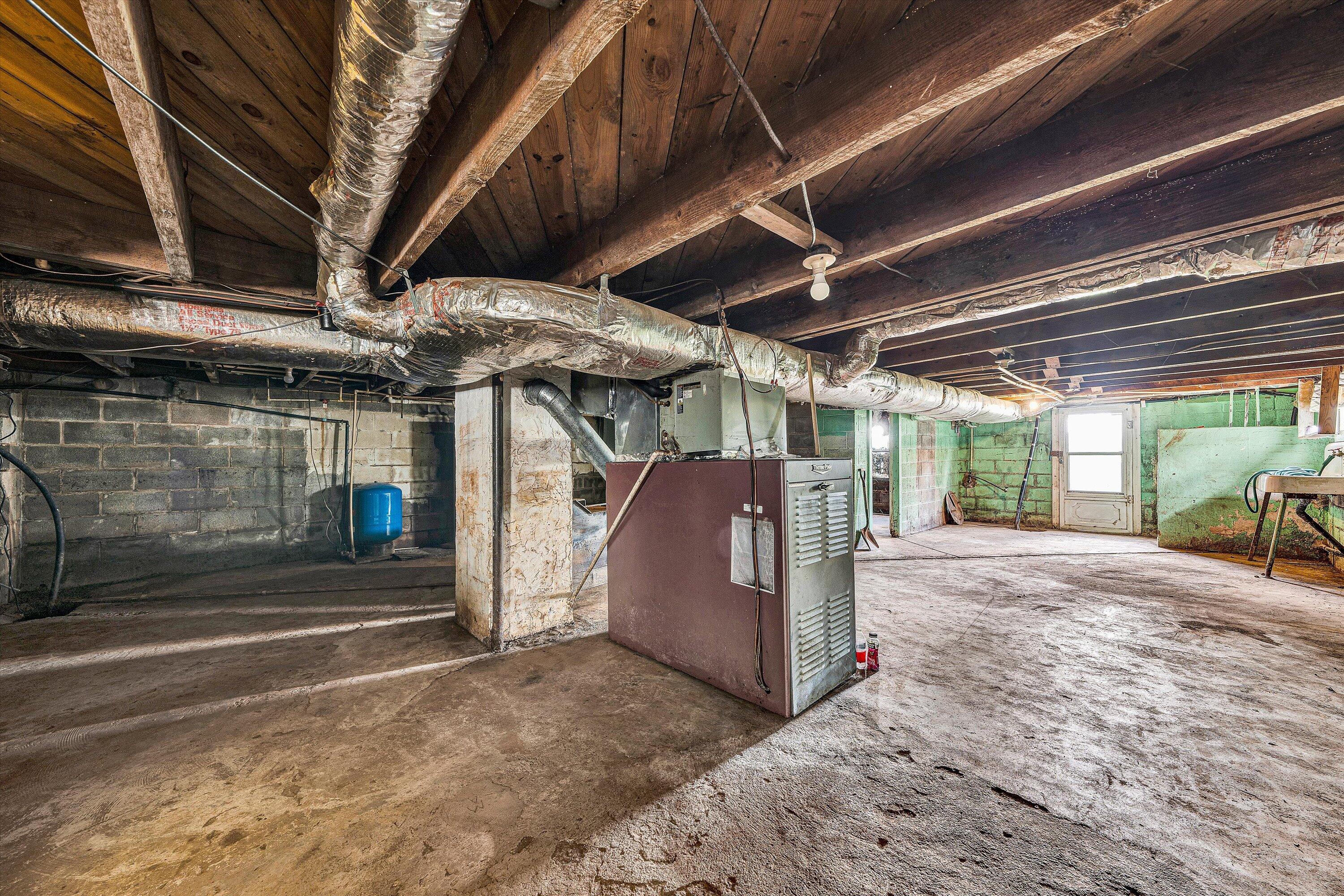 3145 Doe Run Road Rocky Mount, VA 24151 - Photo 20 of 38 a view of a garage