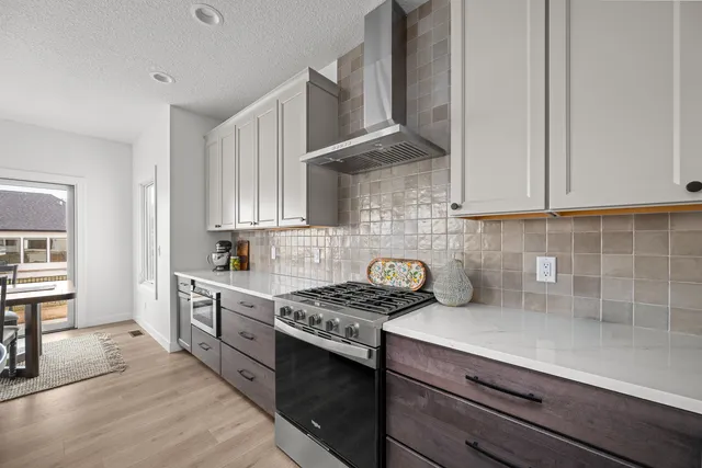 $729,900 | 7123 Alvie Lane, Bettendorf, IA 52722