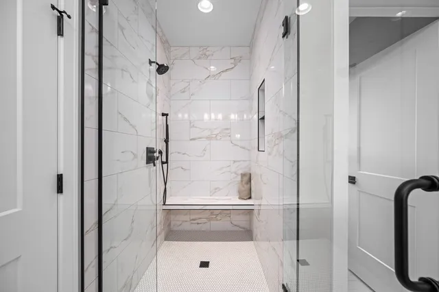 $729,900 | 7123 Alvie Lane, Bettendorf, IA 52722