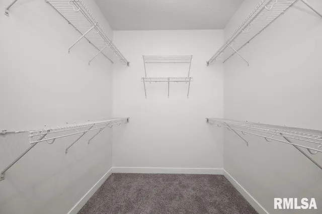 $729,900 | 7123 Alvie Lane, Bettendorf, IA 52722