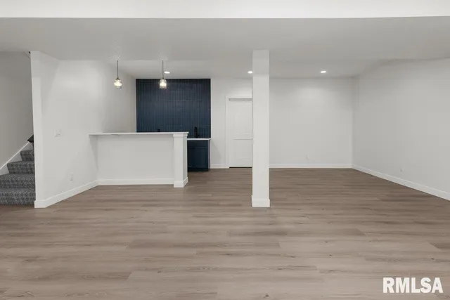 $729,900 | 7123 Alvie Lane, Bettendorf, IA 52722