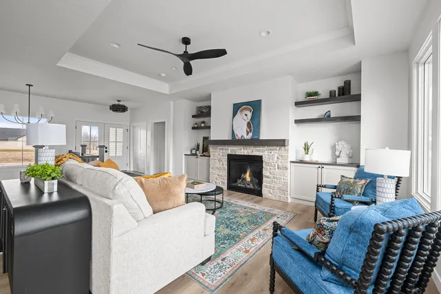 $729,900 | 7123 Alvie Lane, Bettendorf, IA 52722